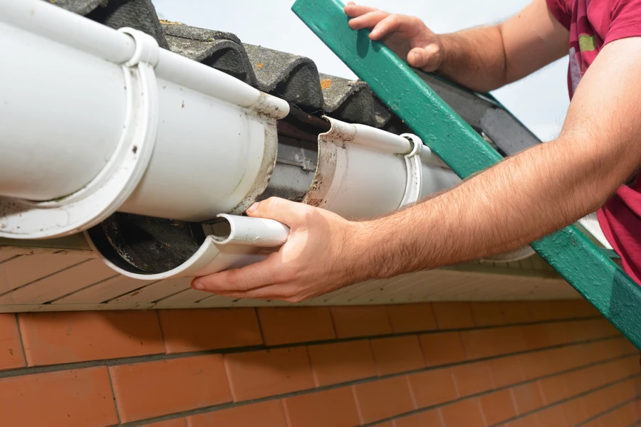 Gutter Replacement Tips For Homes With Frequent Clogs in Williamsburg, VA
